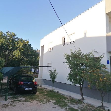 Apartments Lota 스타리그라드 파클레니차 외부 사진