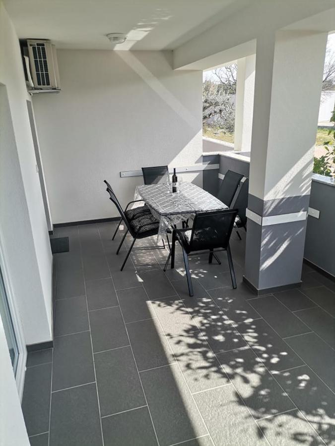 Apartments Lota 스타리그라드 파클레니차 외부 사진